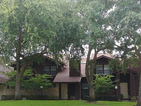 2nd image of 2611 Grants Lake Blvd