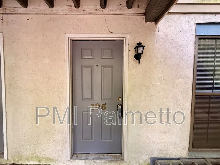 33 Chestnut Ferry Rd #105 — Photo 2