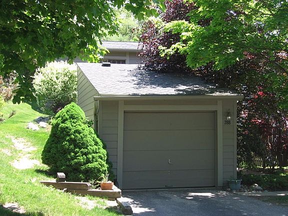 5th image of 788 Watersedge Dr