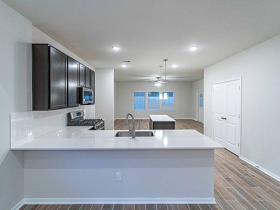 5th image of 14385 High Hills Dr