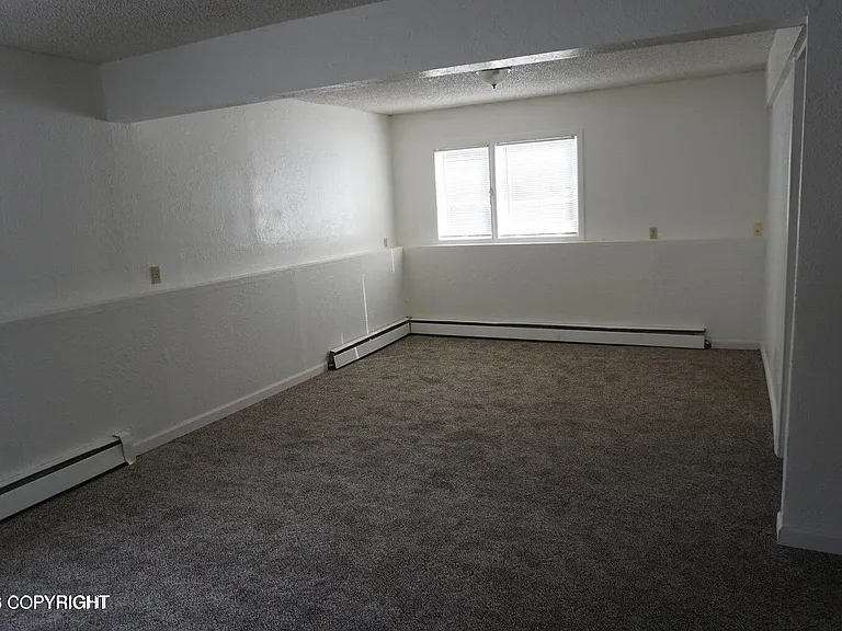 2935 Donington Dr — Photo 14
