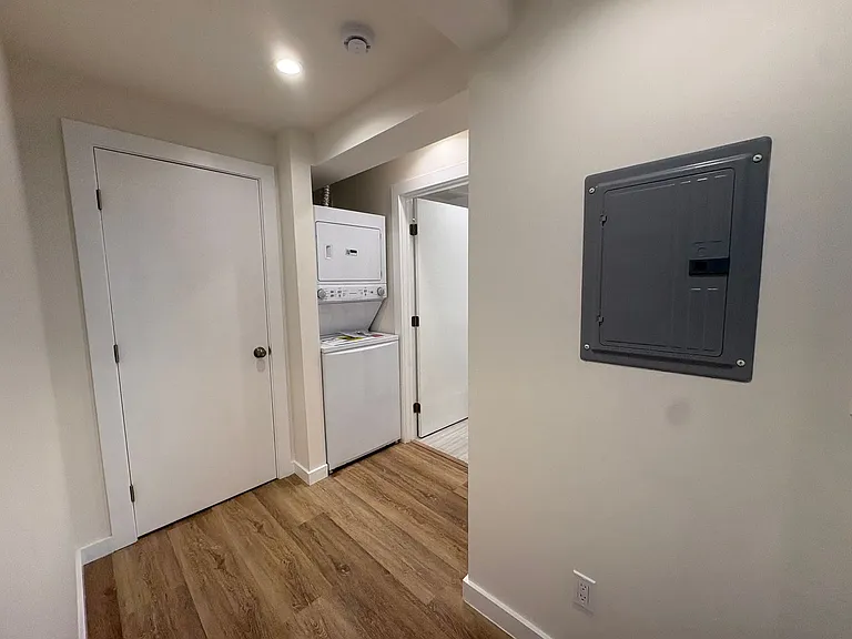 237 North Catalina — Photo 5