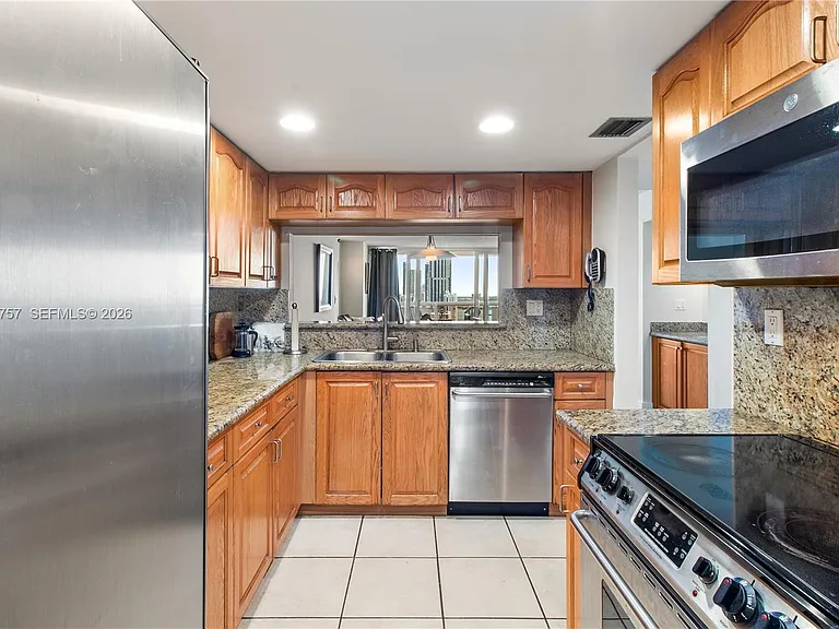 1717 N Bayshore Dr #A-2837 — Photo 14