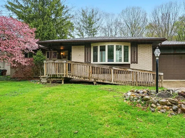 53284 Wolf Dr, Shelby Township, MI 48316