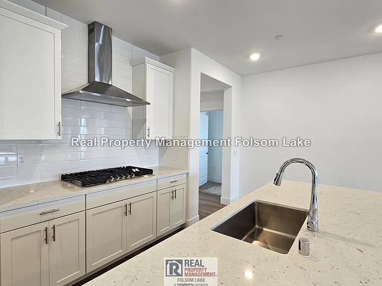 590 San Sorrento St #106 — Photo 3