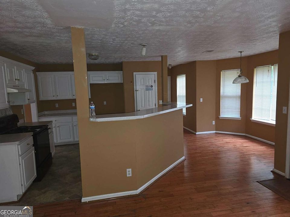2nd image of 4410 Cross Ln