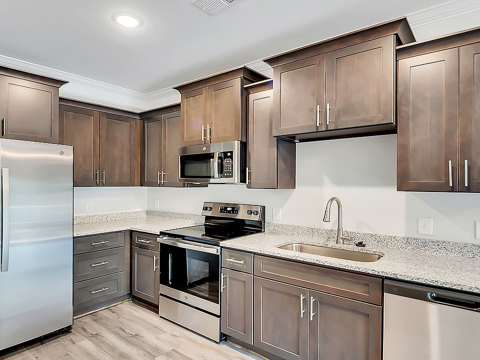 Functional kitchen layouts in all floorplan varieties