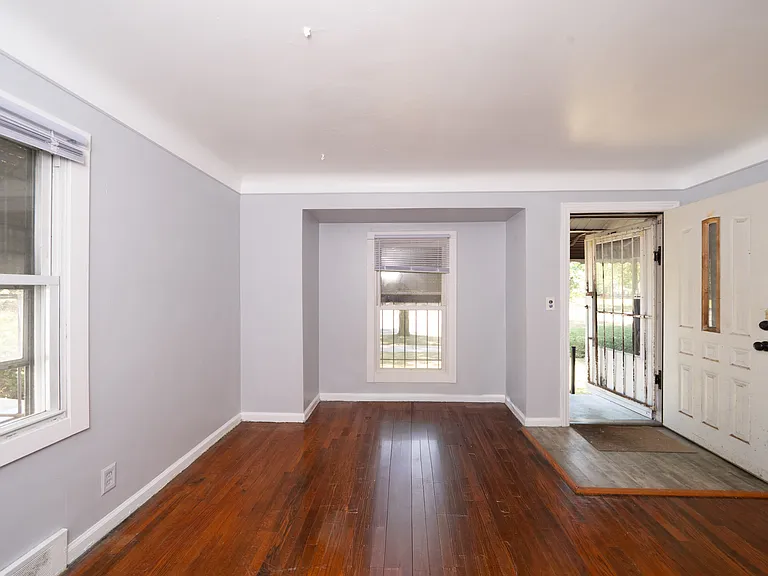12105 Evergreen Ave — Photo 15
