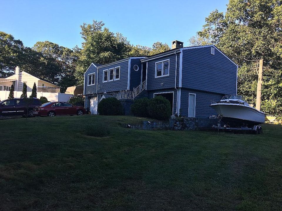 2nd image of 261 Peck Ln