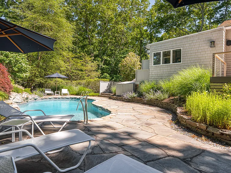 46 Wireless Rd — Photo 2