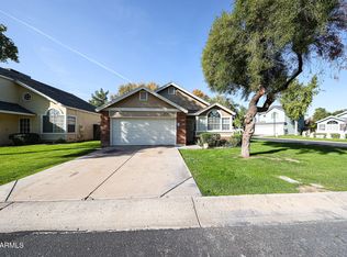 214 S Rush Cir E, Chandler, AZ 85226