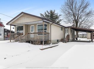 983 Chapman St, Clarence Rockland, ON K4K 1E5