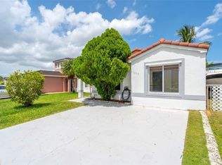 17493 SW 142nd Pl, Miami, FL 33177