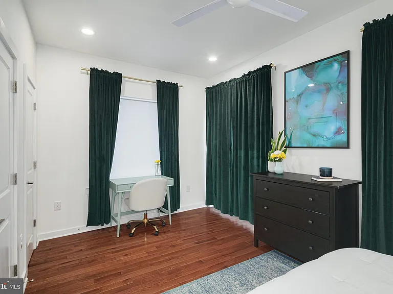 159 E Allen St #1 — Photo 30
