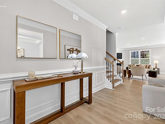 3rd image of 7227 Butternut Oak Ter