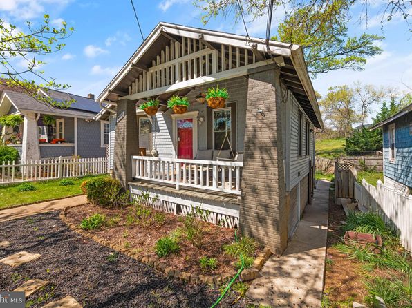 2610 Hamlin St NE, Washington, DC 20018
