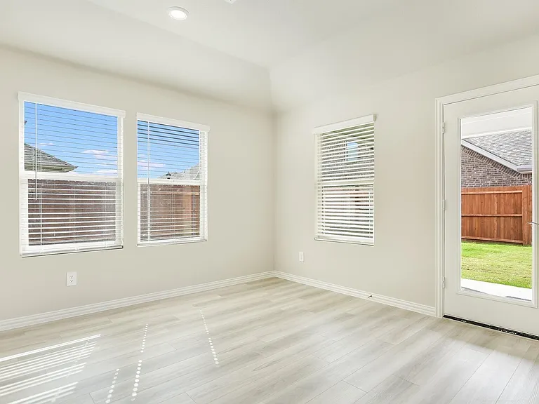 2305 Bellatrix Dr — Photo 21
