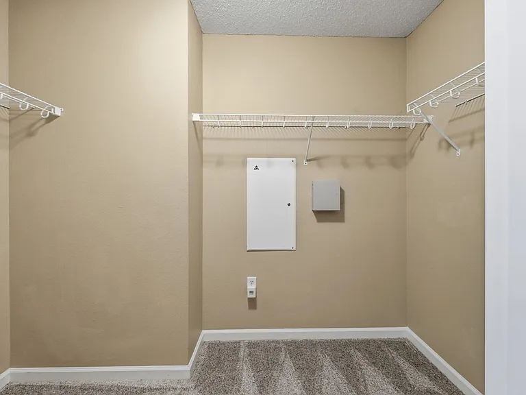 1014 Towne Park Dr — Photo 20