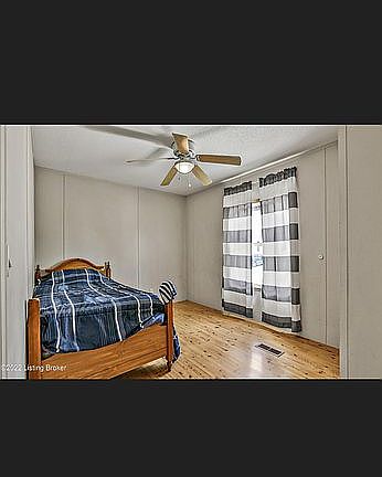 5th image of 218 Rosewood Ln