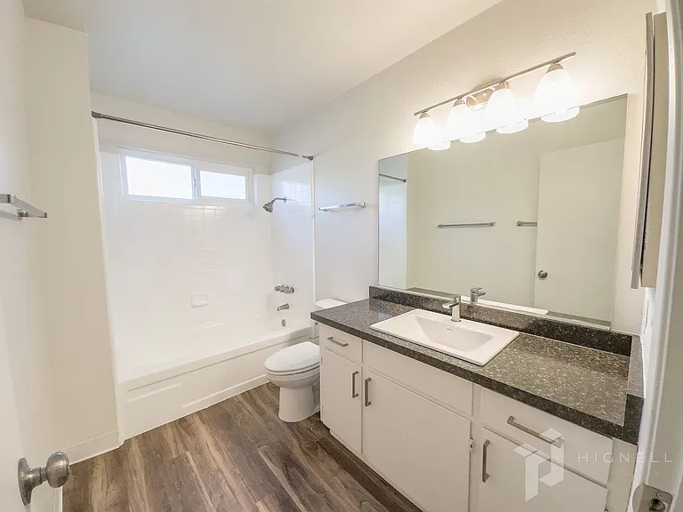 1836 Laburnum Ave — Photo 18