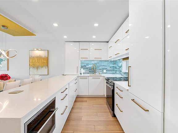 5th image of 180 Isle Of Venice Drive #131