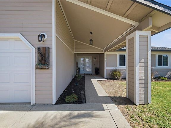 3rd image of 8609 El Sobrante Way