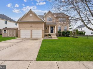 4 Saratoga Springs Dr, Cinnaminson, NJ 08077