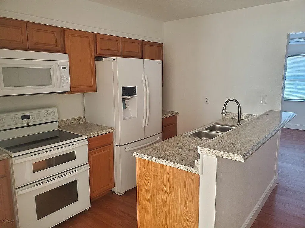 3 bed, 1415 sqft, $1,675 — Photo 3