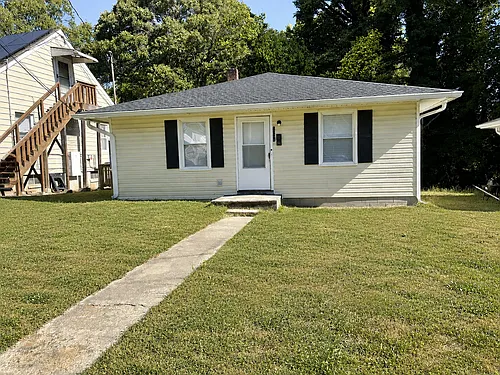 1329 Marne St Photo 1