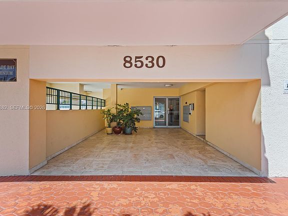 3rd image of 8530 Byron Ave APT 302