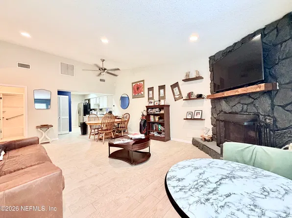 10420 BIG TREE Circle W, Jacksonville, FL 32257