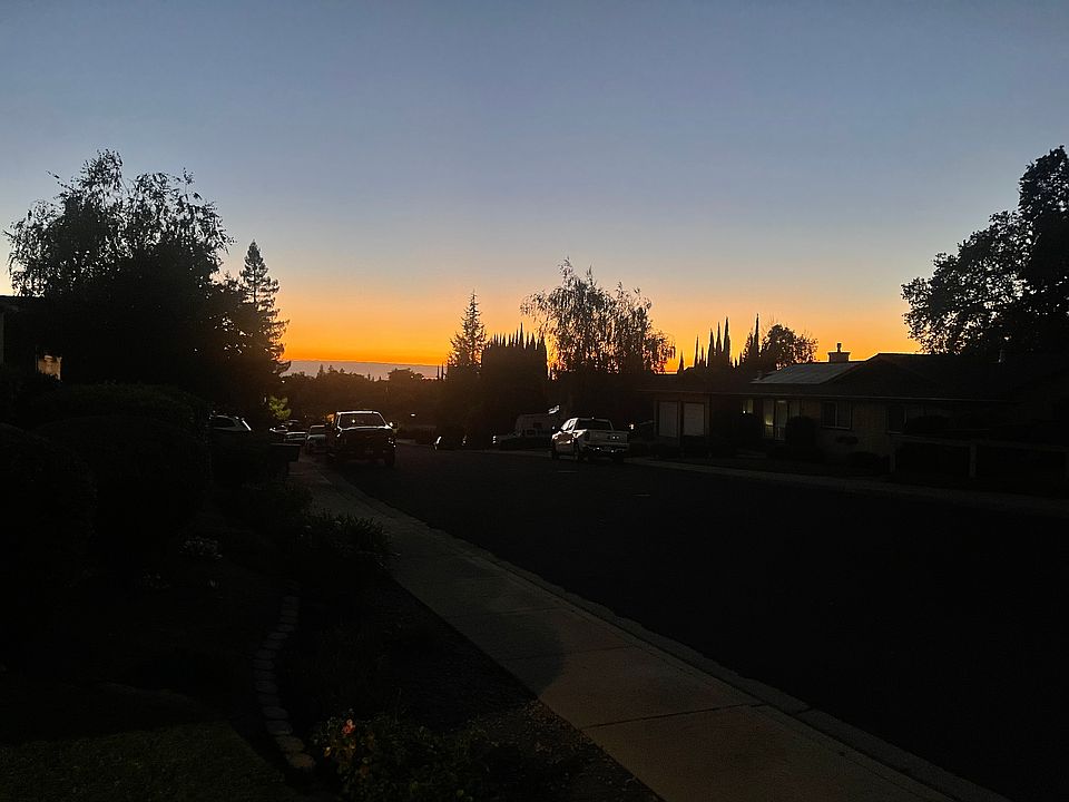 1st image of 971 Sky View Dr