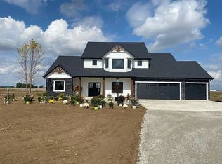 5010 W Hamilton Rd, Yoder, IN 46798