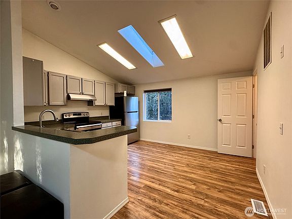 4th image of 91 N Gadwall Place N