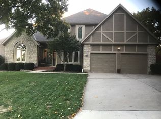 2557 NW Bent Tree Cir, Lees Summit, MO 64081