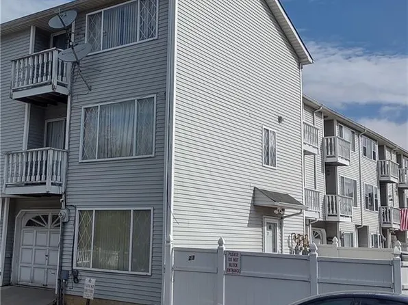 23 Simmons Loop, Staten Island, NY 10314