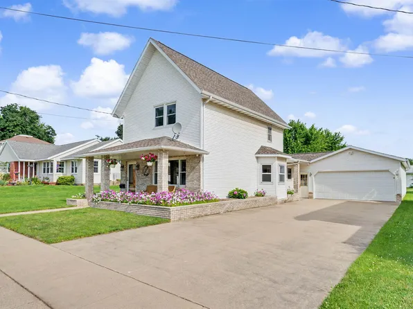 107 Stow St, Earlville, IA 52041