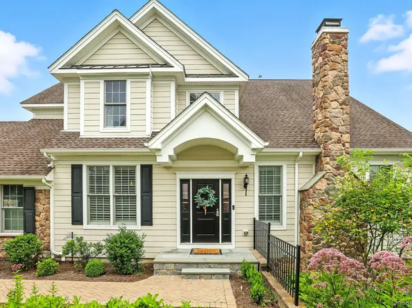 30 Dennis Lane, Pleasantville, NY 10570