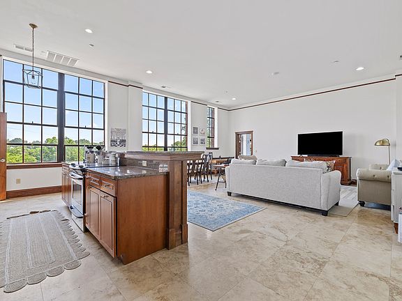2nd image of 1000 E Martin Luther King Blvd APT 303