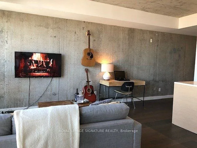 90 Broadview Ave #801 — Photo 7