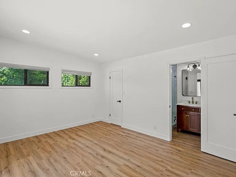 9519 La Reina Ave — Photo 20