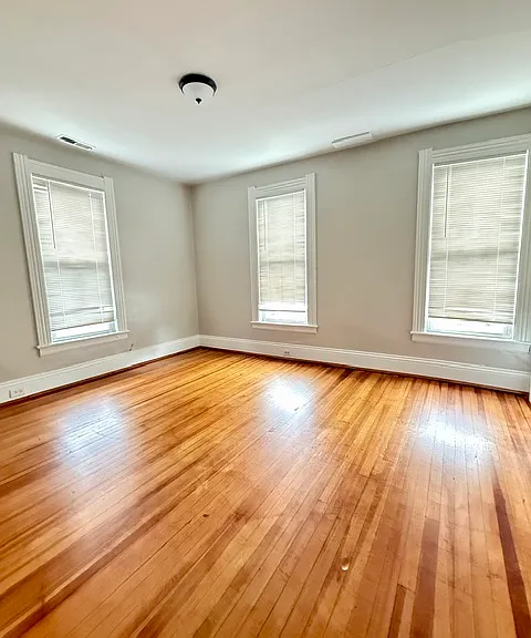 384 Gregory St — Photo 7