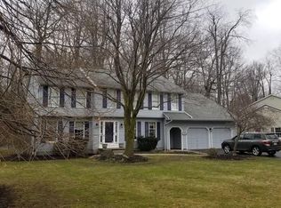 8290 Old Post Rd E, East Amherst, NY 14051