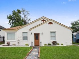 8521 Palm St, New Orleans, LA