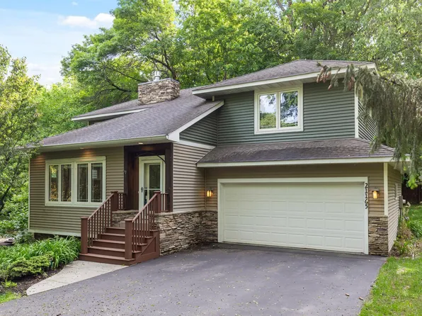 21165 Minnetonka Blvd, Shorewood, MN 55331