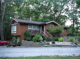 2445 Thunderbird Dr, Decatur, IL 62526