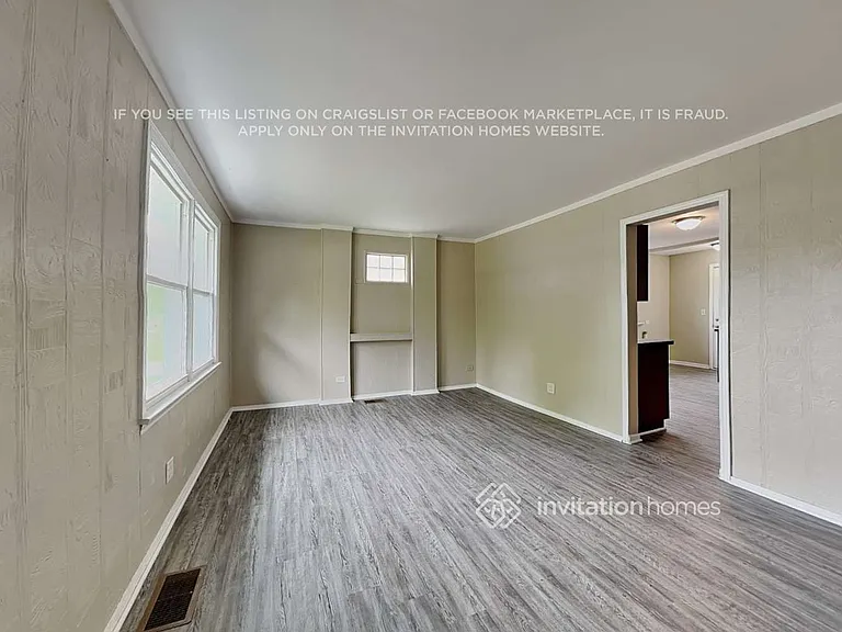 2602 Fremont St — Photo 5