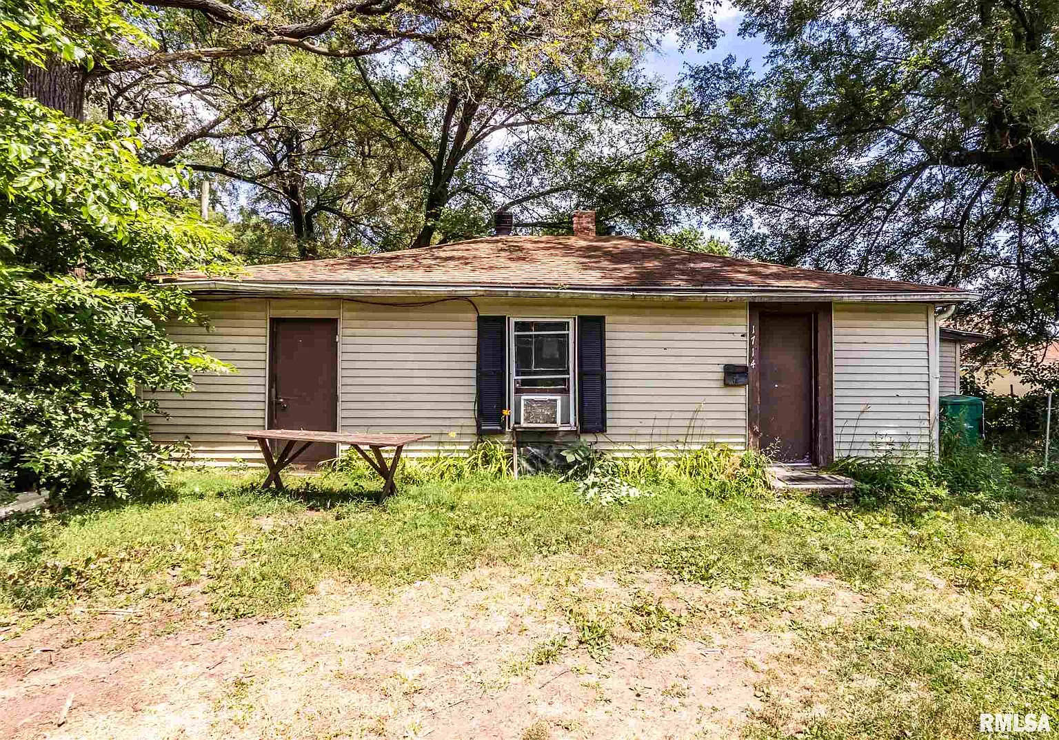 1714 S Lydia Ave photo 1