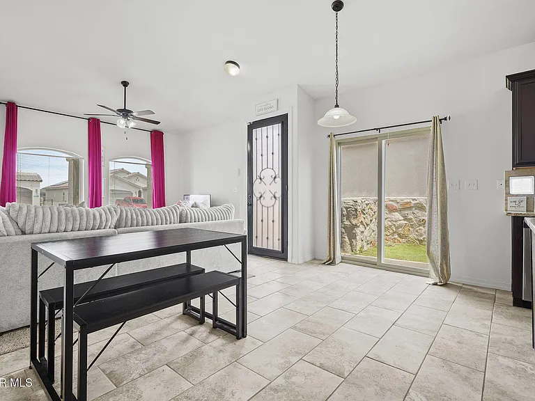 13760 Blackburn Ave — Photo 8