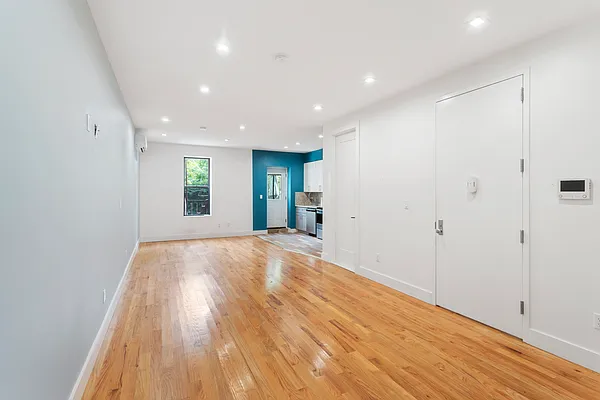 Rented by Jaytee America LLC | media 14